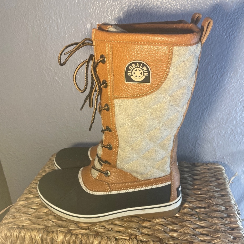 Global Win Women's Tan and Black Winter Boots